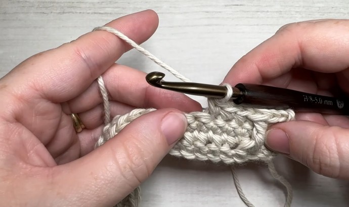 How to Crochet the Twist Stitch Photo Tutorial