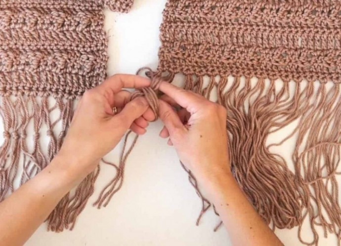 How to Make Double Knotted Fringe Photo Tutorial