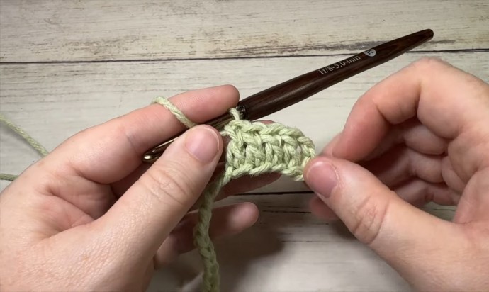 How to Crochet the V and Cluster Stitch Photo Tutorial