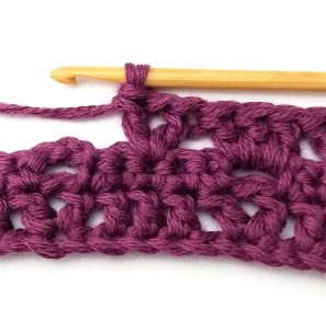 How to Crochet the Alternating V and Block Stitch Photo Tutorial