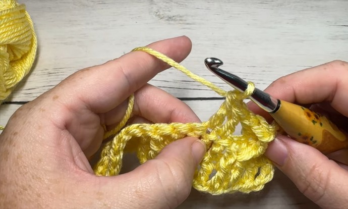 How to Crochet the Honeycomb Tile Stitch Photo Tutorial