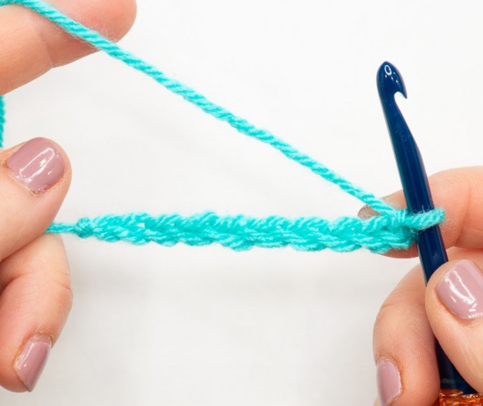 How to Crochet in the Back Bumps of a Chain Tutorial