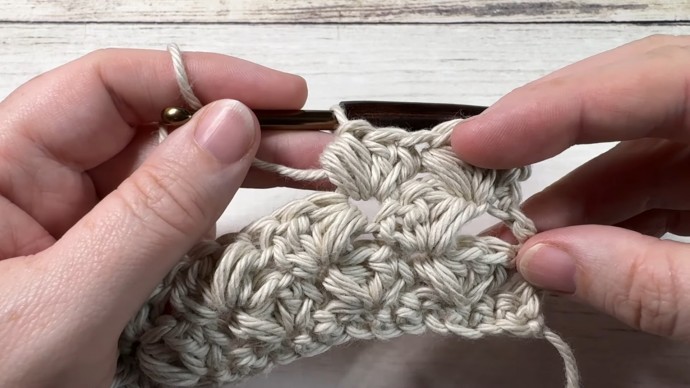 How to Crochet the Flutter Stitch Photo Tutorial