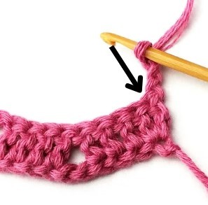 Peephole Chevron Crochet Stitch Photo Tutorial