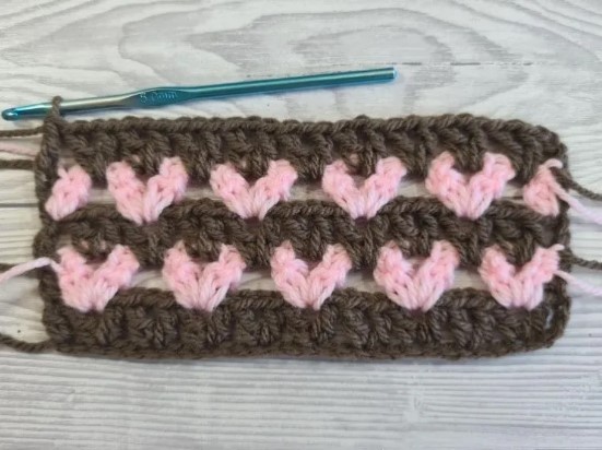 Offset Hearts Crochet Pattern Photo Tutorial