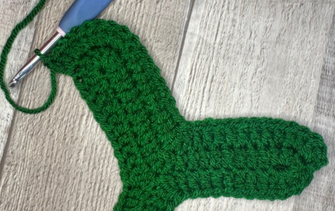 Dog Bone Christmas Stocking Crochet Pattern Photo Tutorial