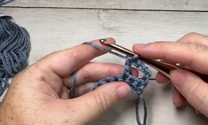 How to Crochet the Zipper Stitch Photo Tutorial