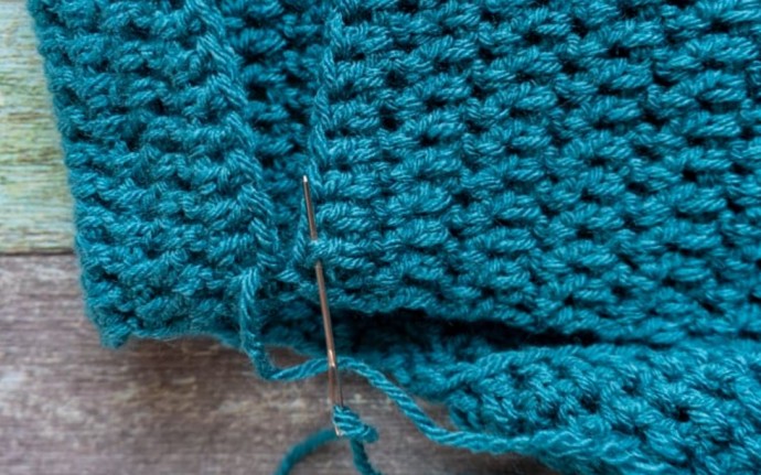 Invisible Shoulder Seam for Crochet Garments