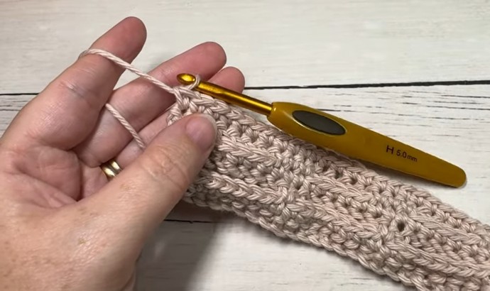 How to Crochet the Embossed Triangle Stitch Photo Tutorial