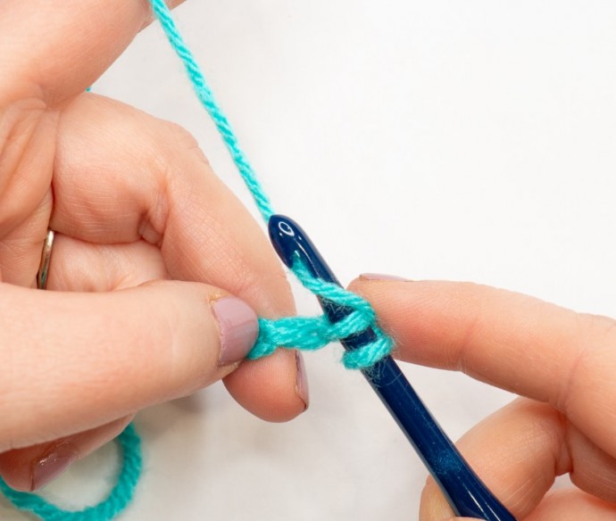 How to Crochet in the Back Bumps of a Chain Tutorial