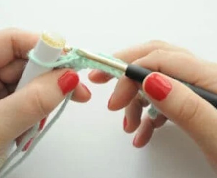 How To Crochet the Broomstick Lace Stitch Photo Tutorial