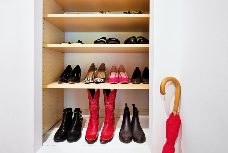 8 Closet Organization Hacks Shoes Shoe Care Supplies Brilliant 