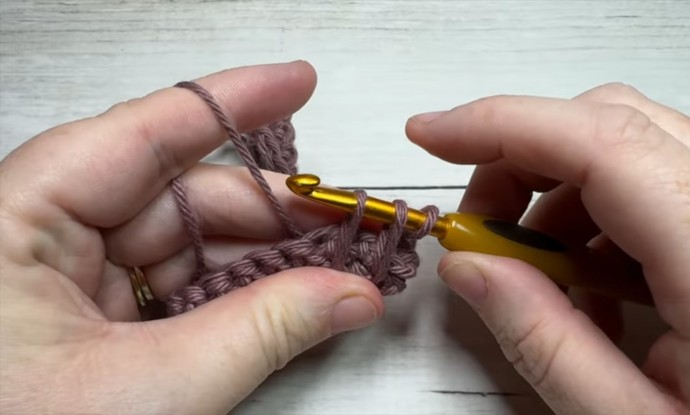 How to Crochet the Field Stitch Photo Tutorial