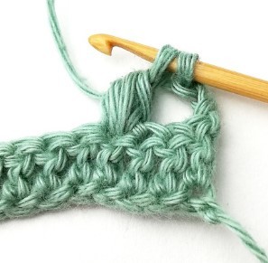 The Block and Puff V Crochet Stitch Photo Tutorial