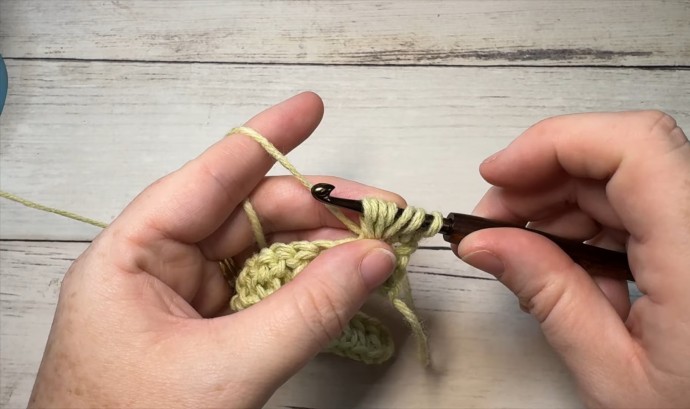 How to Crochet the Pretty Puffs Stitch Photo Tutorial