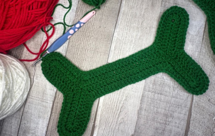 Dog Bone Christmas Stocking Crochet Pattern Photo Tutorial