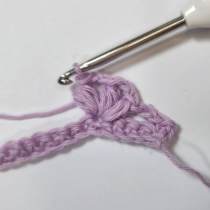 How to Crochet the Lace Flower Stitch Photo Tutorial