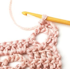 The Diagonal Diamond and Square Crochet Stitch Photo Tutorial