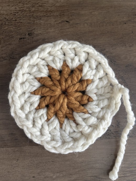 How to Crochet the Flower Granny Square Photo Tutorial