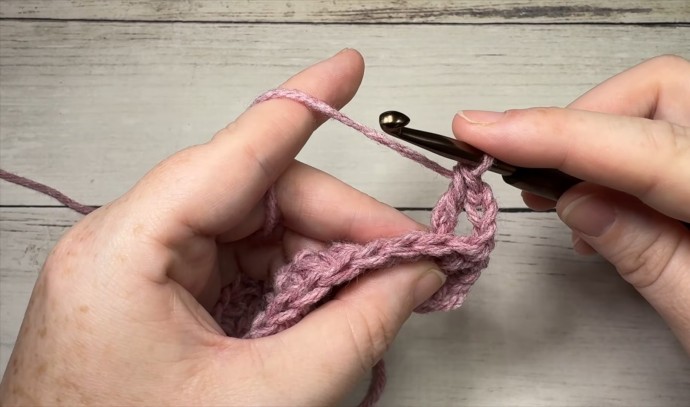 How to Crochet the Boardwalk Stitch Photo Tutorial