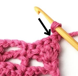 The Diagonal Shell Mesh Crochet Stitch Photo Tutorial