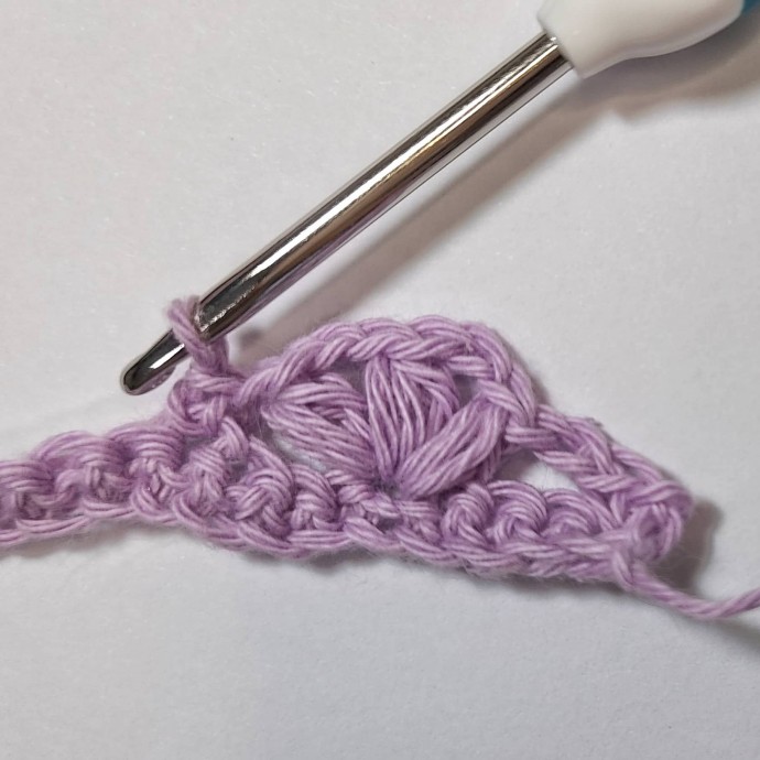 How to Crochet the Lace Flower Stitch Photo Tutorial