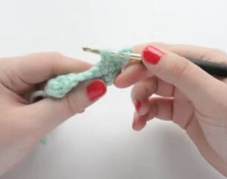 How To Crochet the Split Clusters Stitch Photo Tutorial