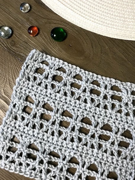 How to Crochet the Eiffel Tower Stitch Tutorial — Brilliant Life Hacks