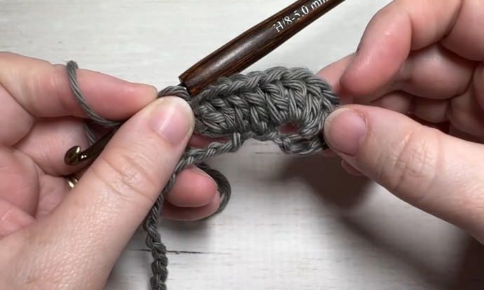 How to Crochet the Ribbed Herringbone Stitch Photo Tutorial