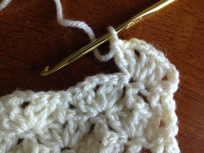 How to Crochet the Interlocking Fan Stitch Photo Tutorial