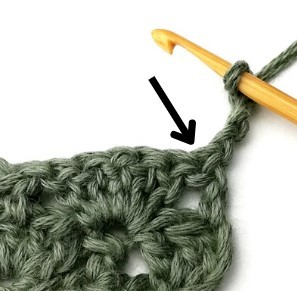 Simple Uneven Shell Crochet Stitch Photo Tutorial