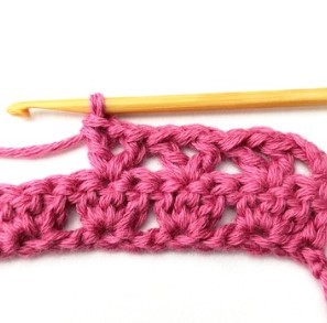 How to Crochet the Striped V Stitch Photo Tutorial