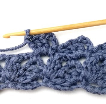 The Diagonal Shell and Cluster Crochet Stitch Photo Tutorial