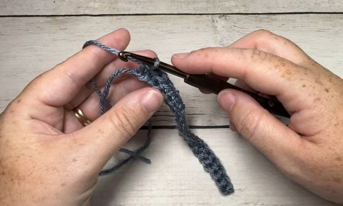 How to Crochet the Slanted Clusters Stitch Photo Tutorial