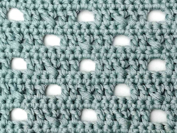 The Polka Dot Holes Crochet Stitch Photo Tutorial