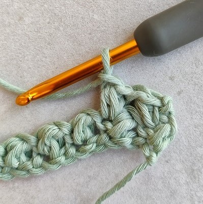 How to Crochet the Mini Bean Stitch Photo Tutorial